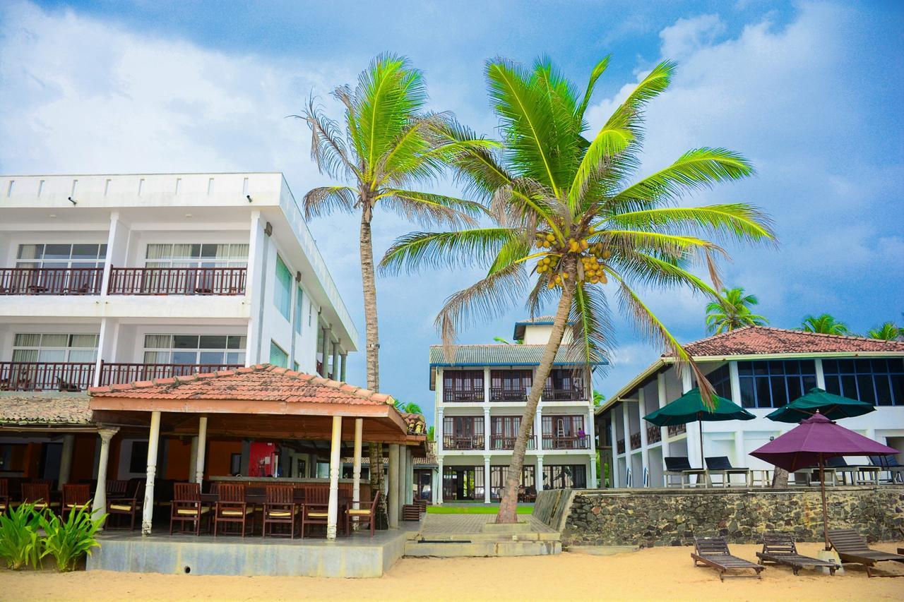 Ranmal Beach Hotel Хикадува Екстериор снимка