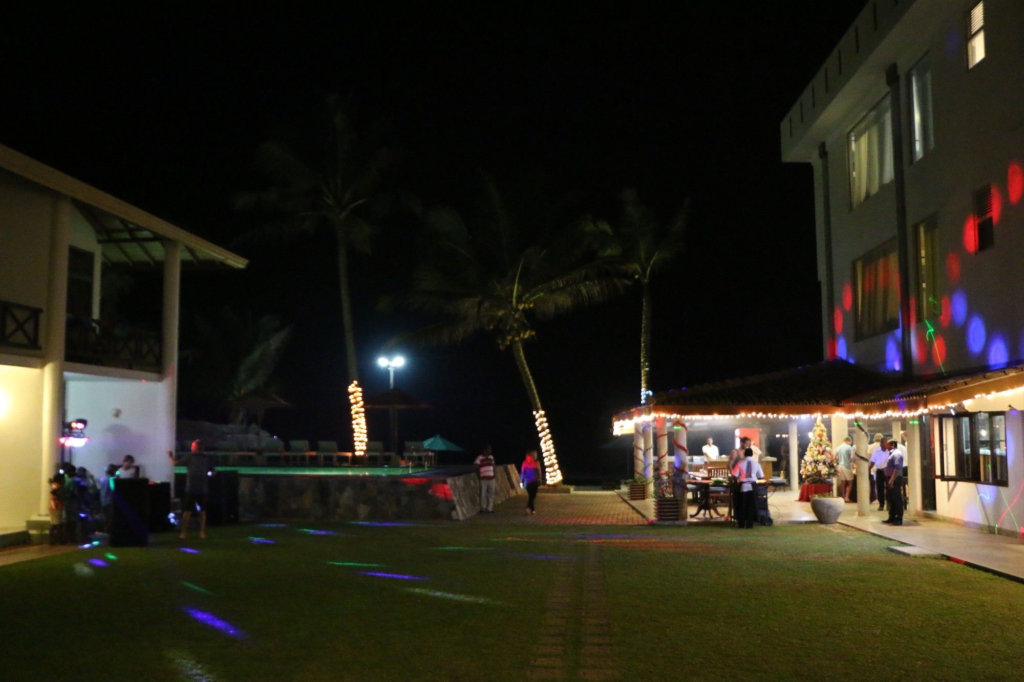 Ranmal Beach Hotel Хикадува Екстериор снимка